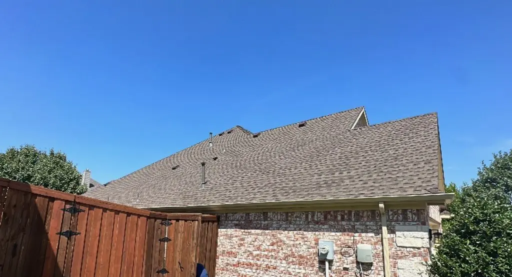 Completed roof replacement project in Conroe
